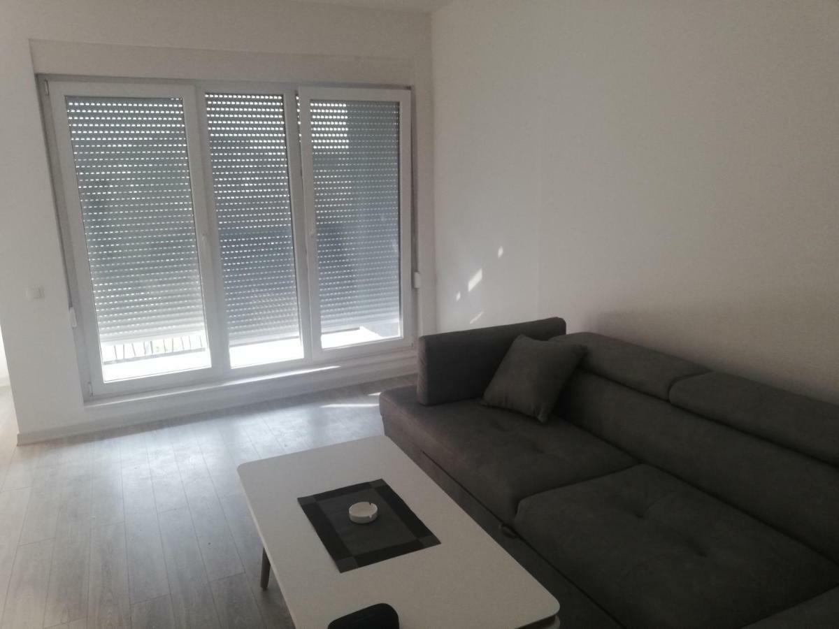 Apartment 3 Приштина Екстер'єр фото