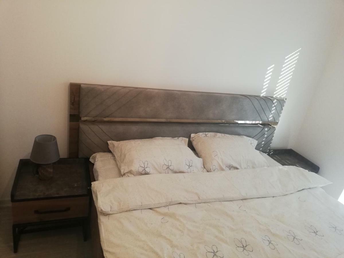Apartment 3 Приштина Екстер'єр фото