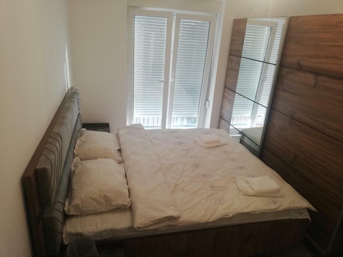 Apartment 3 Приштина Екстер'єр фото