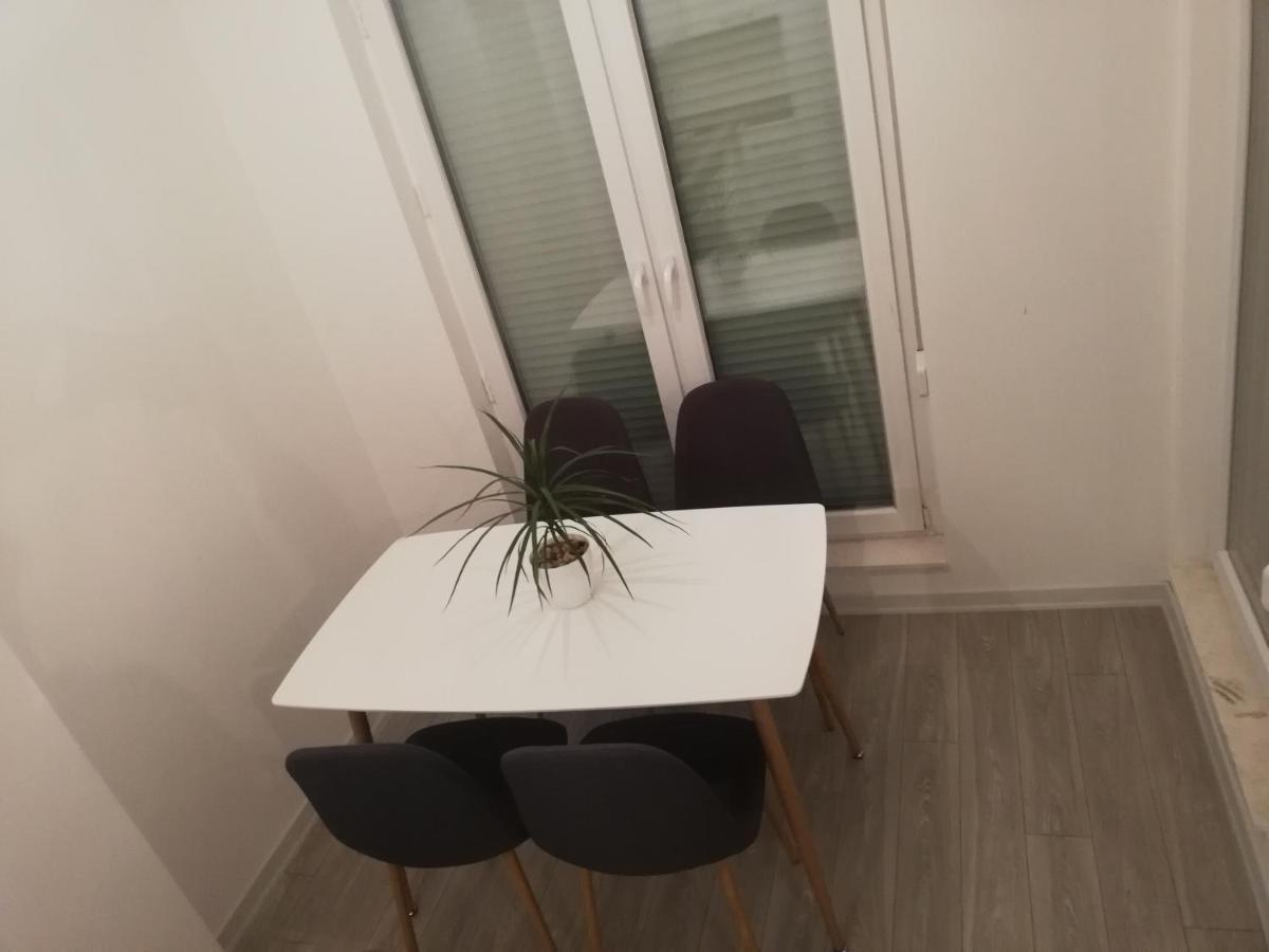 Apartment 3 Приштина Екстер'єр фото
