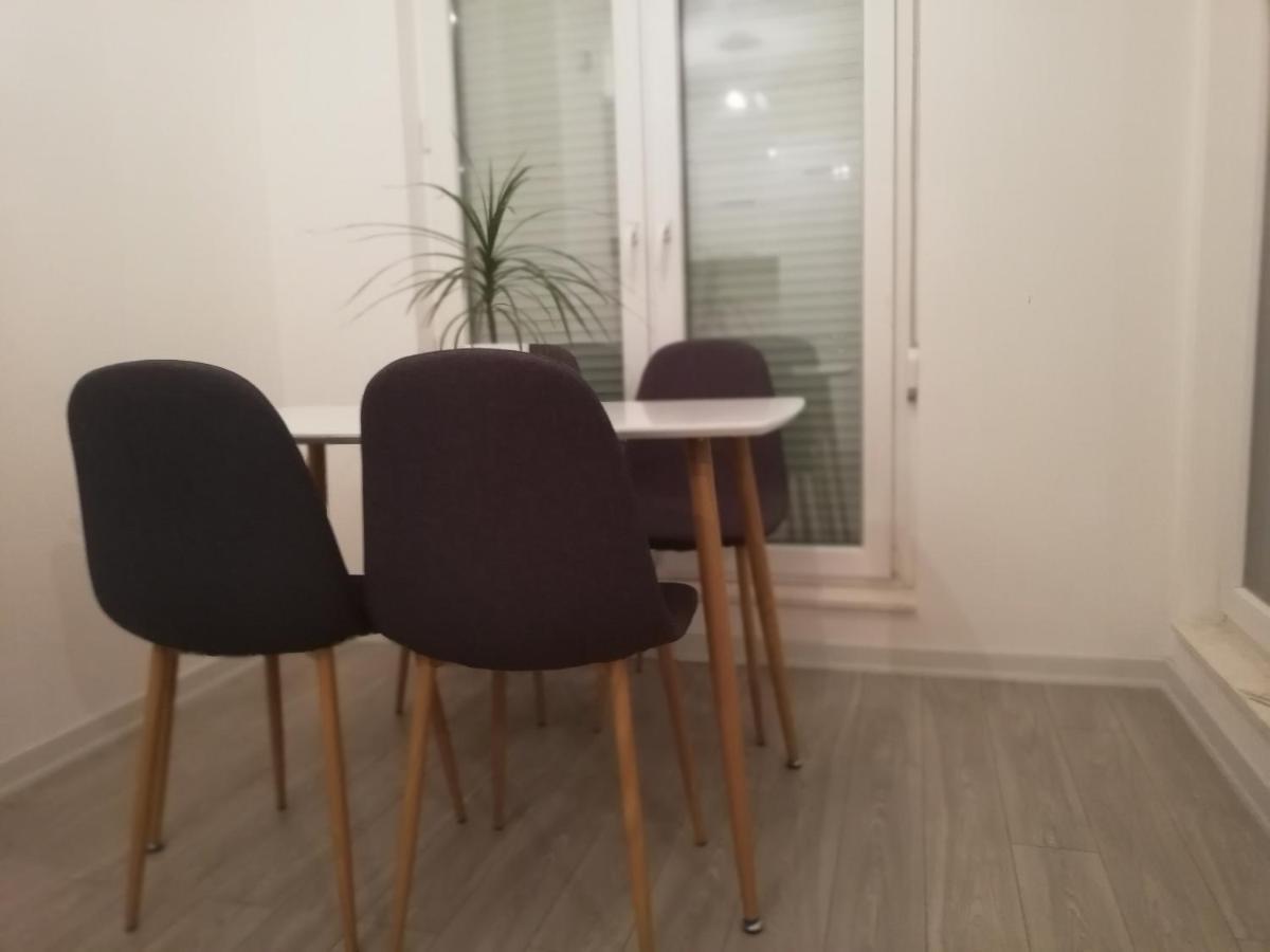 Apartment 3 Приштина Екстер'єр фото