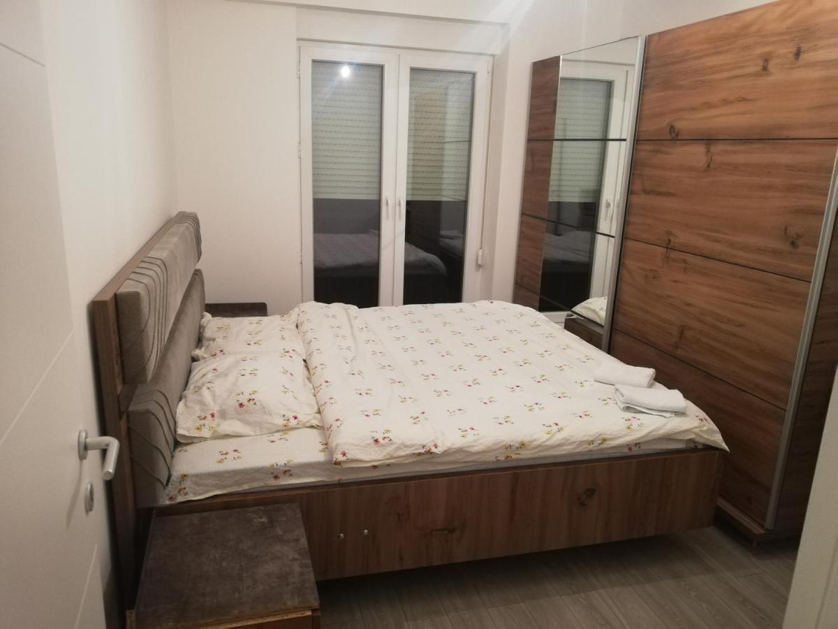 Apartment 3 Приштина Екстер'єр фото