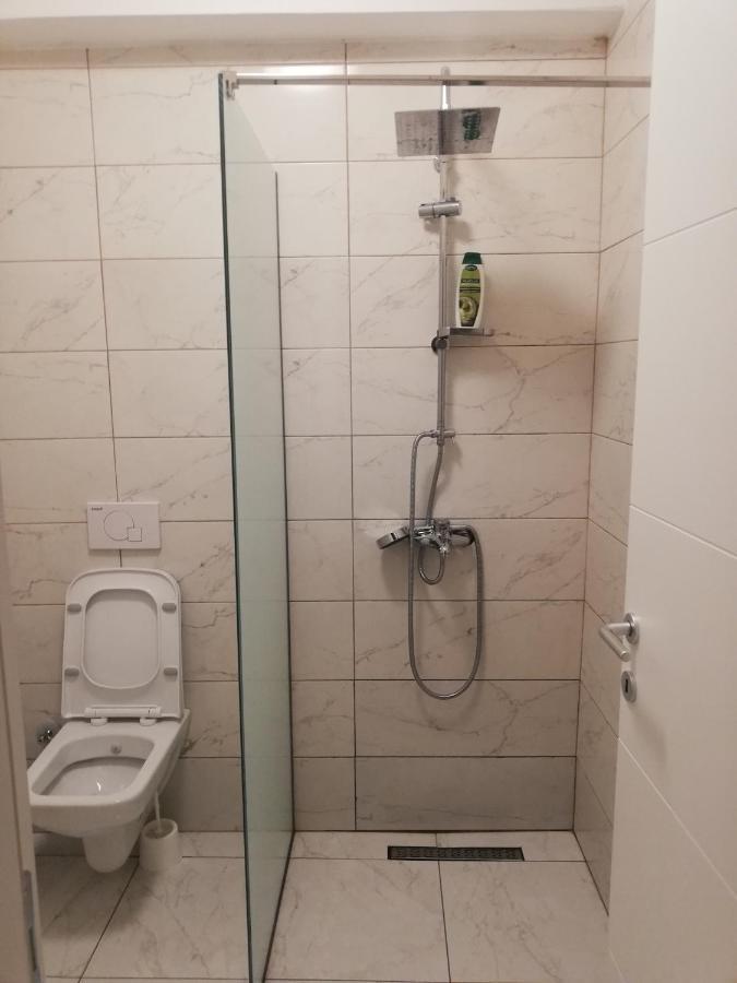 Apartment 3 Приштина Екстер'єр фото